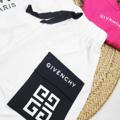 ست کراپ و شلوارک زنانه GIVENCHY زوم کد 9464