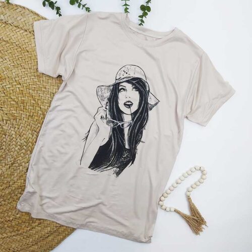 تیشرت زنانه طرح بانو کرم کد 10272