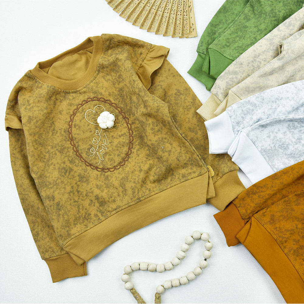 بلوز دخترانه love کد 10884