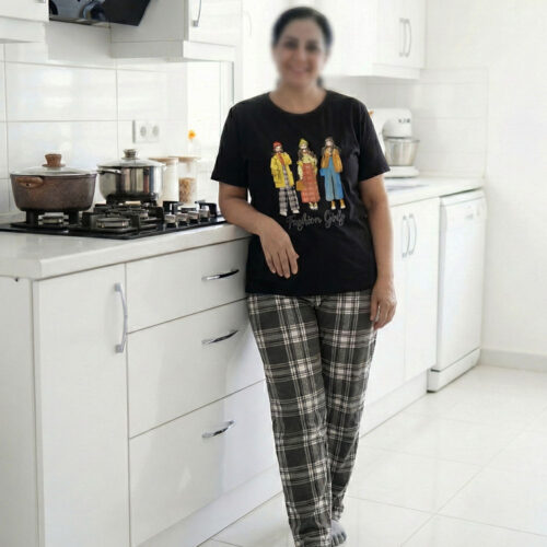 تیشرت و شوار راحتی زنانه طرح سه دختر ژرنال کد 10758